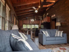 Big Creek Cozy Cabin in the Woods - Image 5
