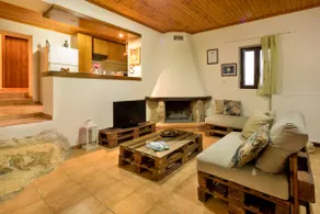 Serene Lithari w/ Mountain Views & Nature! - Image 2