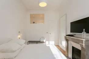 Stylish apartment for 4 in Paris near Eiffel Tower - Image 5