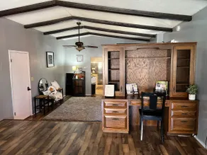 Bash on Main Historic Downtown 2 bedroom Loft - Image 5