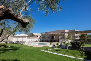 Koin Villa Sunrise, with Heated Pool & Whirlpool - Image 3