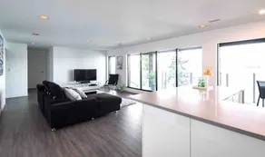 OCEAN FRONT 2 BEDROOM SUITE with STUNNING VIEWS - Image 3