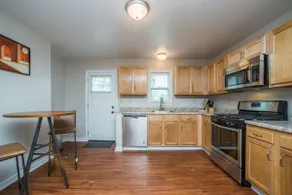 ⭐️Newly Renovated Perfect for Business and Leisure⭐️ - Image 4