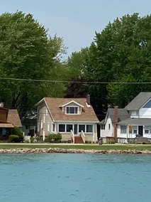 Graber's River Getaway! Awesome freighter views -great work from home location. - Image 3