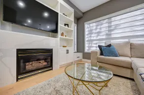 Luxury Modern 3Br Home In The Heart Of Mississauga - Image 5