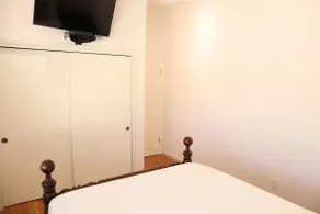 Gated Community Guest Suite with Private Entrance - Image 3