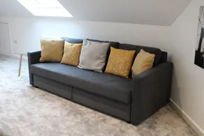 Merrydown - spacious converted loft apartment - Image 3
