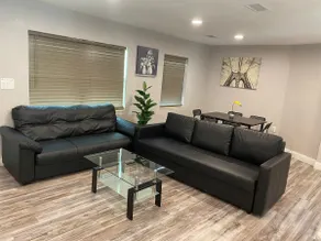 Renovated;Pergola;Firepit;GasGrill;4TV;Netflix;HBO - Image 3