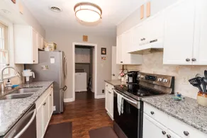 Private Home: Full Kitchen, W/D, Fire Pit 3m to DT - Image 5