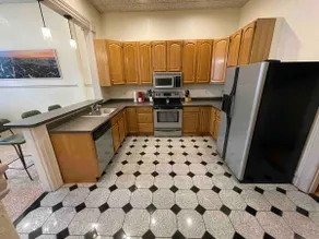 The Loft on 5th w/hot tub in the Oregon District - Image 2
