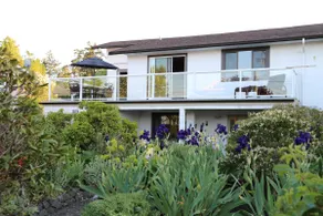 4 Bedroom House near Lagoon - Image 3