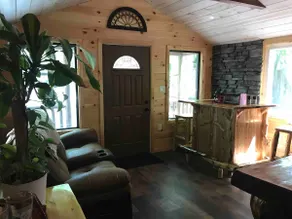 Hendershot Cabin - Image 4