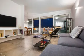 Million Dollar View Apartment - Image 4