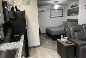 Wayfield Corporate Stay- Ultra Clean & Quiet - Image 3