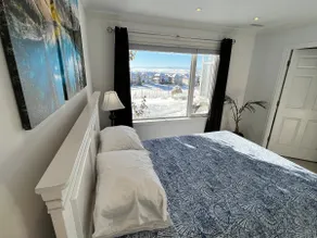Private 2-bedroom suite with golf/mountain views - Image 2