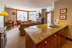 Ground Floor Ski-In / Hot Tub - Image 3