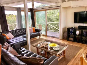 Luxury 4BR Home: Bay Views, Heated Pool & Spa, AC - Image 3