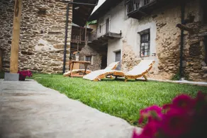 I Foresti vacation home surrounded by greenery and relaxation - Image 5