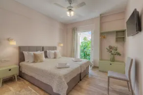Omorfi Poli - new apartment for 2 (twin beds) - Image 2