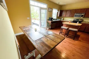 Entire Townhome w/ Hot Tub 5 min drive to Hershey! - Image 5