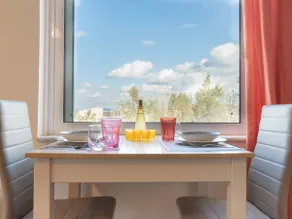 Fully Renovated Sea View Apartment - Image 5