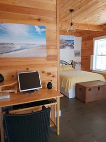 Tidal Bliss: cozy cottage on ever-changing river - Image 4