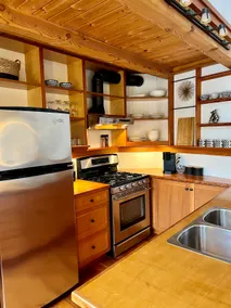 Stunning 2 bedroom downtown apartment - Image 4