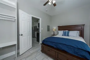 Charming cabin with full kitchen! Unit 2/6 - Image 2