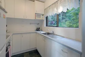 1 Bedroom Executive ocean view apartment - Image 5