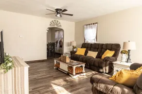 Luxury Somerset Townhouse w/ Fire Pit - Image 2