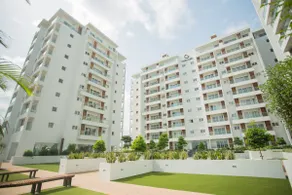 Serviced Studio Apartment with hotel Amenities - Image 2