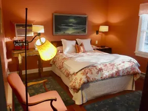 BoutiqueAir cottage, Staunton, VA; Near downtown! - Image 5