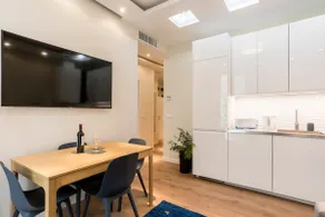 Olga Y Armin's Apartments, Apartment with queen b. - Image 4