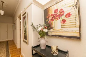Hillside Cottage │ Comfy, Spacious, Walk to CBD & Stannies - Image 5