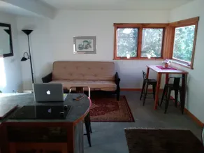 Private Lake-view Retreat - Image 5