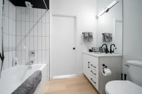 Executive Style Suite in Beautiful Forest Heights - Image 3