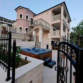 Romantic Stone Small Villa - Image 4