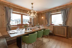 Dream chalet in the centre by the ski lift - Image 3