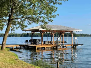 Lake Front Cottage, Private Boat Ramp & Dock, Kayaks, Arcade Games, Ping Pong - Image 2