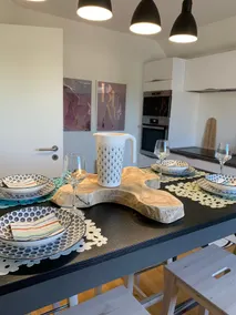 2 rooms 60 m ² • Enclosed garden - Image 3