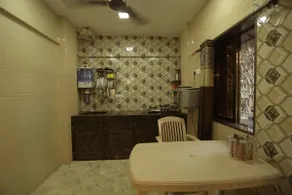 Cozy Furnished Apartment One Block From The Ocean - Image 5