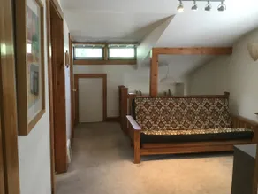 Entire upstairs in Arts and Crafts Oak Park home - Image 5