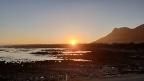 Onrus Sunset Beach House - Image 2