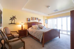 Oceanfront 2Bd 2 Bh Condo, 180° Views, 24hr Guard - Image 4