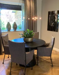 Beautiful renovated apartment - Image 3