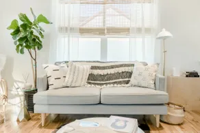 Relax in an Elegant and Bohemian Phoenix Bungalow - Image 3