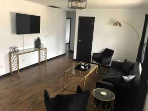 Modern 3 bed, 1 bath Near Stadium/IU campus - Image 2