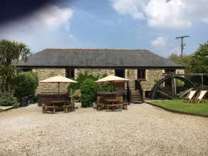 Dog-friendly converted Mill w/ hot tub - Image 2