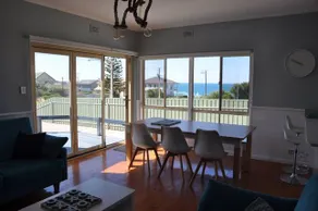 Rosetta Beach Cottage - Pt Elliot - pet friendly, sea views - Image 2