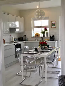 Stylish beach retreat on the Wild Atlantic Way - Image 2